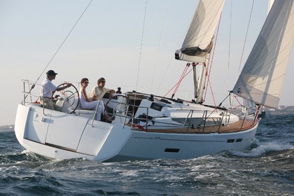 Hire Sailboat Jeanneau Sun Odyssey 409 Procida