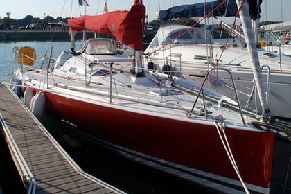 Hyra båt Segelbåt STRUCTURES POGO 850 Larmor-Plage