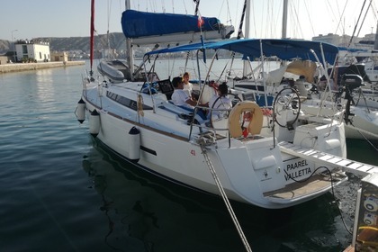 Noleggio Barca a vela Jeanneau Sun Odyssey 409 Sliema