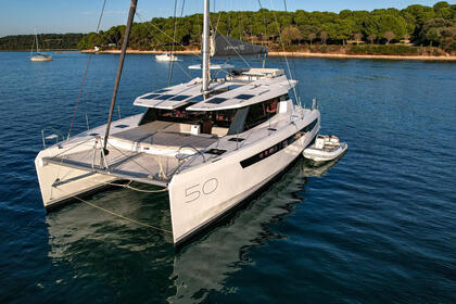 Charter Catamaran  Leopard 50 Trogir