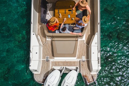 Charter Motorboat Nimbus T11 Milos