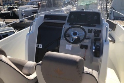 Location Bateau à moteur CAP CAMARAT 7.5 cc Marseille