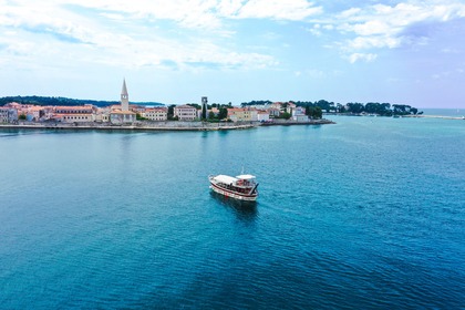 Verhuur Motorboot Wooden boat Tourist vessel Poreč