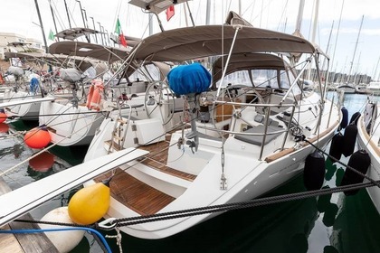 Verhuur Zeilboot Jeanneau Sun Odyssey 44i Piombino