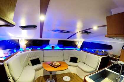 Charter Catamaran Nautitech Mautitech 40 Mo'orea