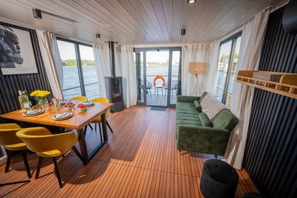 Hire Houseboat WOMA D13 Müritz