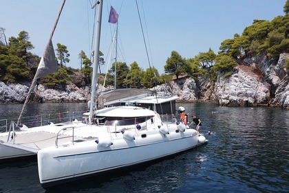 Charter Catamaran Fountaine Pajot Athena 38 Volos