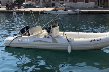 Rental RIB Bsc 53 Pučišća
