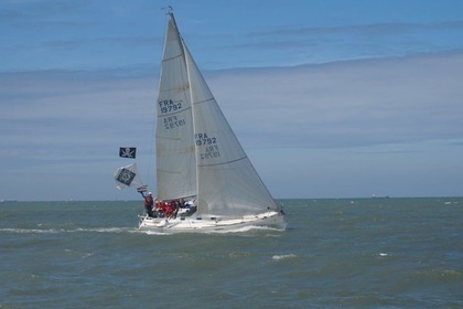 Charter Sailboat BENETEAU FIRST 31.7 Le Havre
