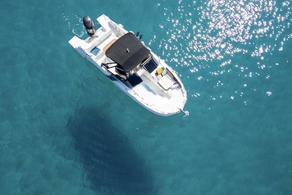 Hire Motorboat Beneteau 7.7 Sportdeck Menton Garavan