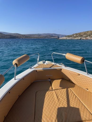 Agios Nikolaos Motorboat Karel F19 alt tag text