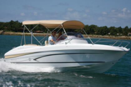 Alquiler Lancha Beneteau flyer 650 sundeck Le Lavandou