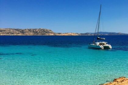 Alquiler Catamarán Toxic Boat Escursione giornaliera all inclusive Porto Pozzo