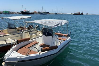 Hire Boat without licence  ATHRAKIBOATS TRITON 4.74 Nea Moudania
