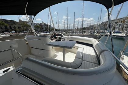 Charter Motorboat Princess Flybridge 40 Ta' Xbiex
