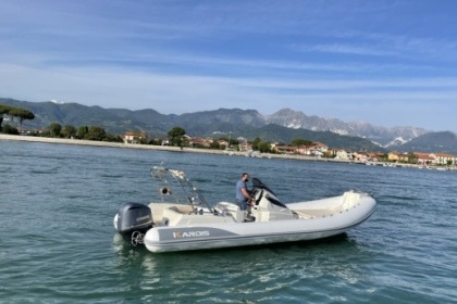 Noleggio Gommone Kardis Apache 8,80 Bocca di Magra