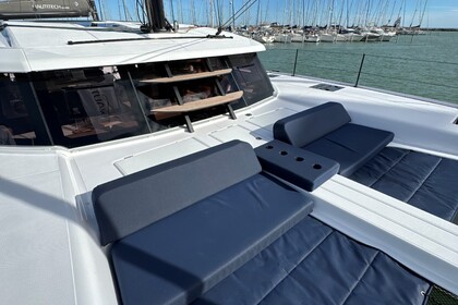 Charter Catamaran  Nautitech 48 Open Cogolin