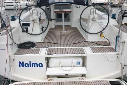 Verhuur Zeilboot Bénéteau Oceanis 38.1 Cannigione