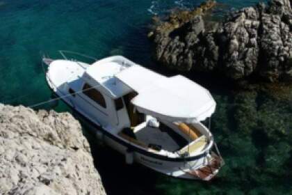 Charter Motorboat Navar 710 Herceg Novi