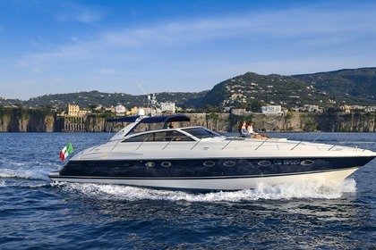 Charter Motorboat PRINCESS V55 Sorrento