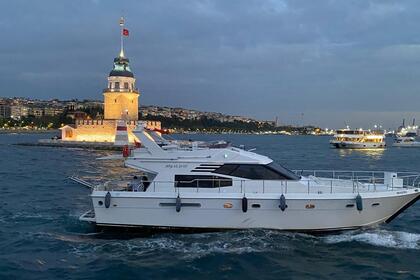 Location Bateau à moteur Private Private Istanbul