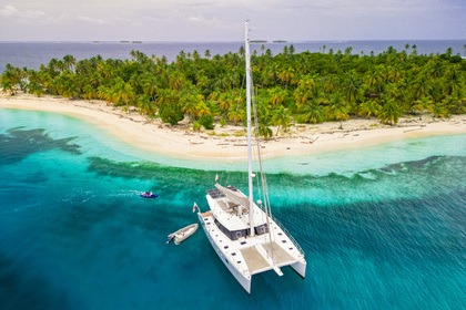 Hire Catamaran Sunreef 62 San Blas Islands