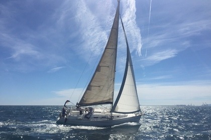 Rental Sailboat BENETEAU CYCLADES Barcelona