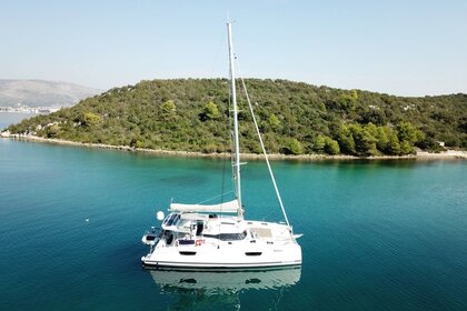 Charter Catamaran Fountaine Pajot Fountaine Pajot Saona 47 Quintet - 5 + 1 cab. Rogoznica