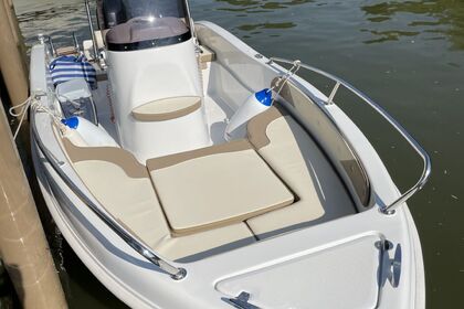 Rental Motorboat Trimarchi Enica Venice