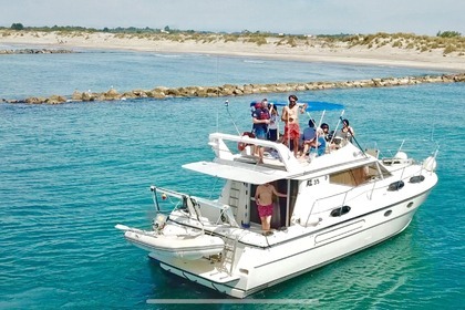 Location Bateau à moteur Azimut 35 Le Grau-du-Roi