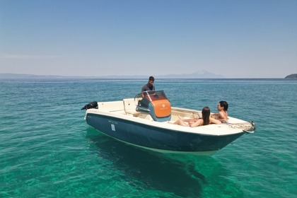 Hire Motorboat Invictus FX200 Halkidiki