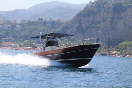 Rental Motorboat Gozzo Sorrentino 7.5 Positano