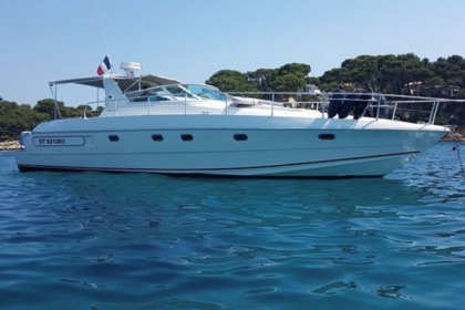 Location Bateau à moteur Jeanneau Yarding Yacht 42 Open Marseille