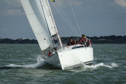 Verhuur Zeilboot BAVARIA Easy 9.7 Nieuwpoort