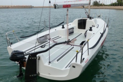 Hire Sailboat fareast 28r 28R Izola