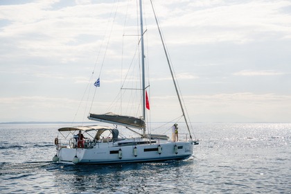 Hire Sailboat Jeanneau Sun Odyssey 440 Nikiti