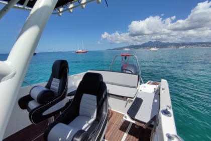 Location Bateau à moteur Jeanneau Cap Camarat 7.5 Cc Les Trois-Îlets