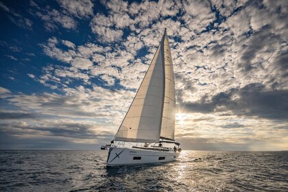 Hire Sailboat Bavaria Yachtbau Bavaria C45 Style Pula