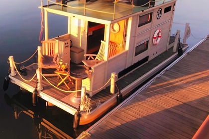 Rental Houseboats WOMA Haußfloß Brandenburg