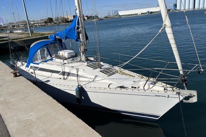 Charter Sailboat Beneteau First 325 Saint-Mandrier-sur-Mer