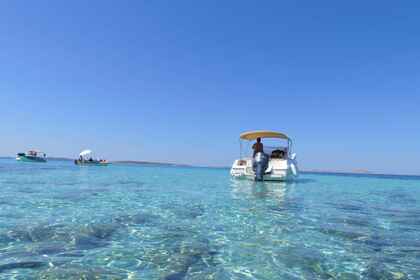 Hire Motorboat Atlantic Marine Suncruiser 690 Mali Losinj