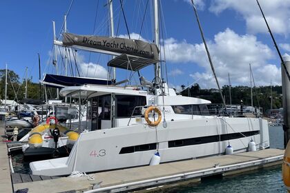 Charter Catamaran Catana Bali 4.3 with watermaker Whitsunday Islands