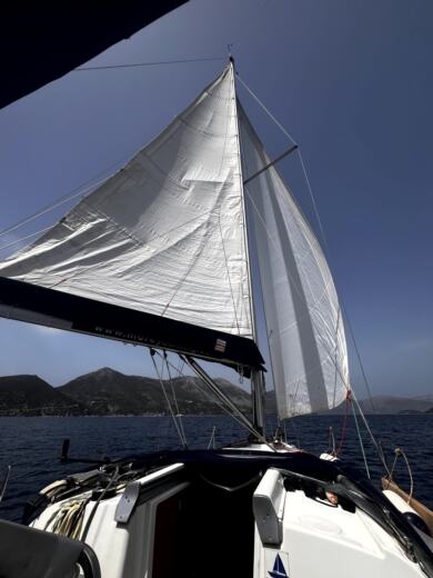 Lefkada Sailboat Beneteau Oceanis 31 alt tag text