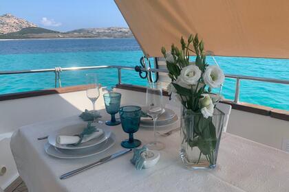 Rental Motorboat AZIMUT 43 Stintino