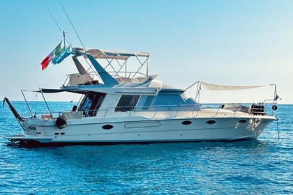 Noleggio Barca a motore Riva 50 Superamerica Napoli