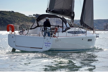 Hire Sailboat Jeanneau Sun Odyssey 380 Salerno