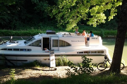 Location Péniche Custom Haines Rive 40 (Chenillé-Changé) Digoin