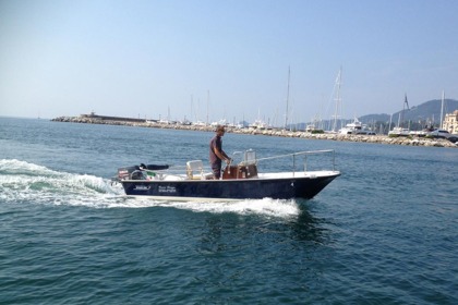 Noleggio Barca senza patente  Boston Whaler Boston 17 Rapallo