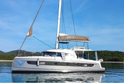 Rental Catamaran Bali - Catana Bali 4.2 Porto Rotondo