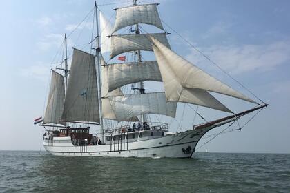 Verhuur Zeilboot Custom Driemaster Lelystad